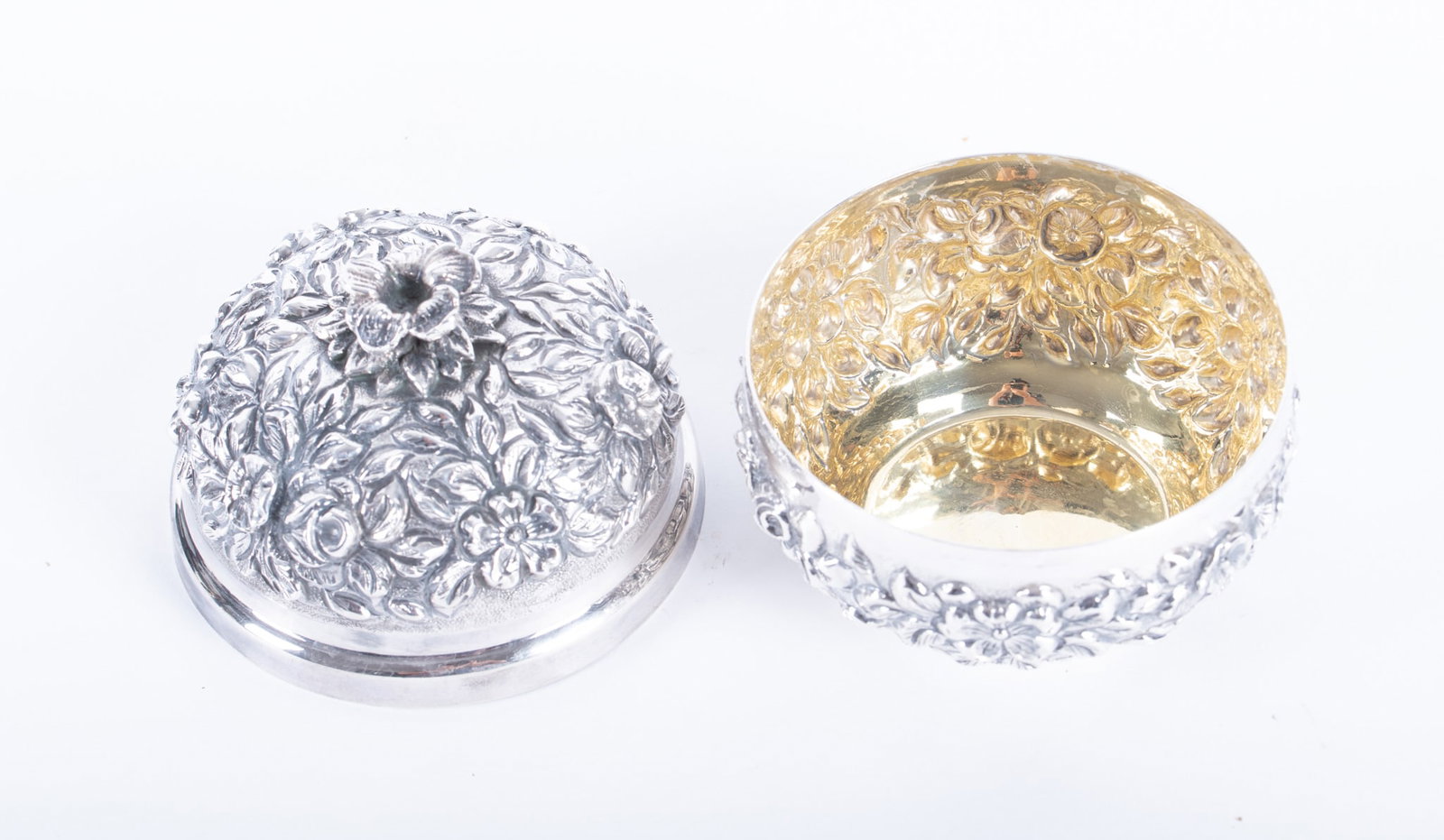 A 900 Silver Repousse Box - 3