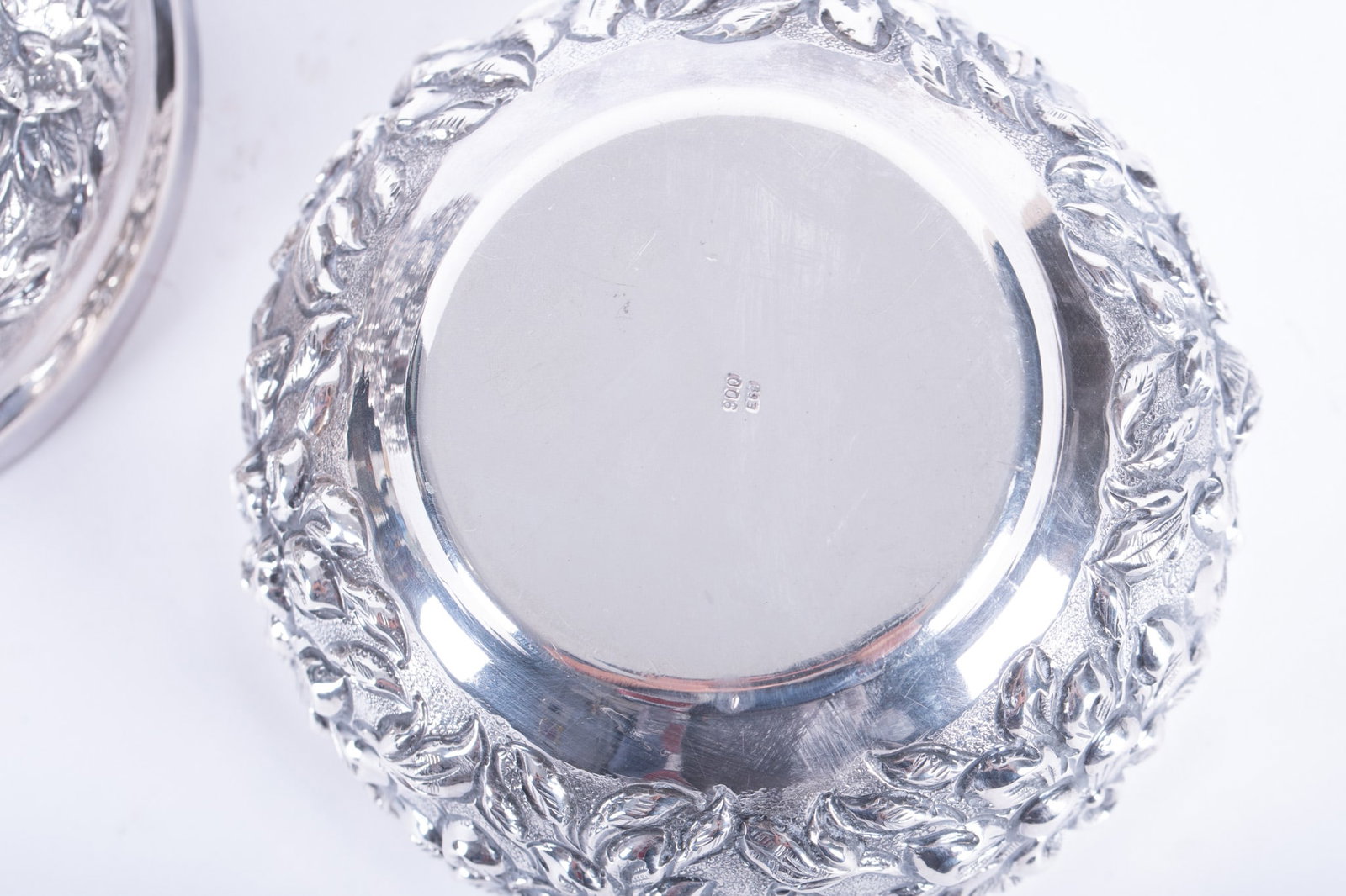 A 900 Silver Repousse Box - 4