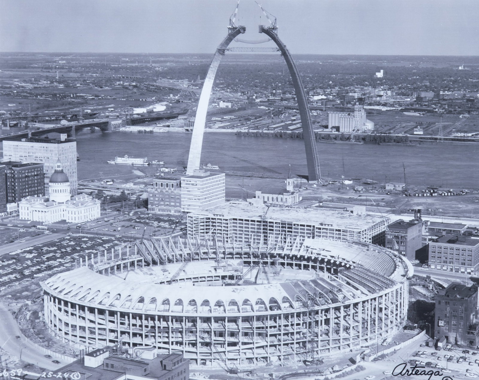 Bob Arteaga, Missouri (1903-1982), The Building of the St. Louis Arch and Busch Stadium, black and (1 of 4)