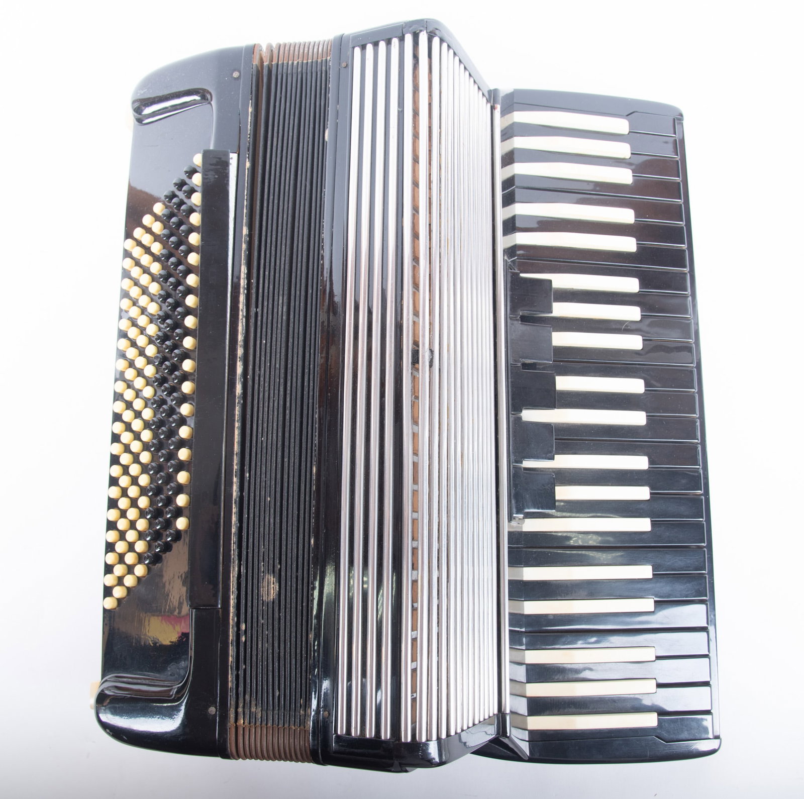 Vintage G. Galleazzi & Sons Accordion: Vintage G. Galleazzi & Sons Accordion Founded by Italian immigrant, Giuseppe Galleazzi, (1904-1940), a pioneering American accordion company in San Francisco, California and famous for durability and