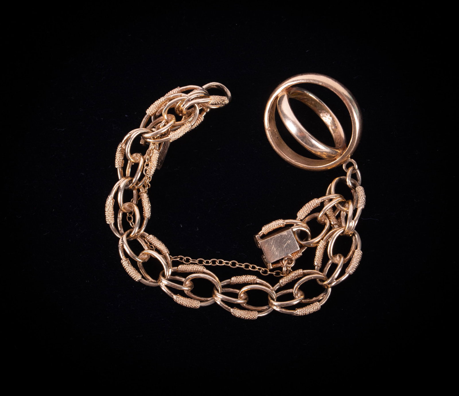 14K Yellow Gold Child's Link Bracelet with 18K Yellow Gold Sphere Form Charm (1 of 2)
