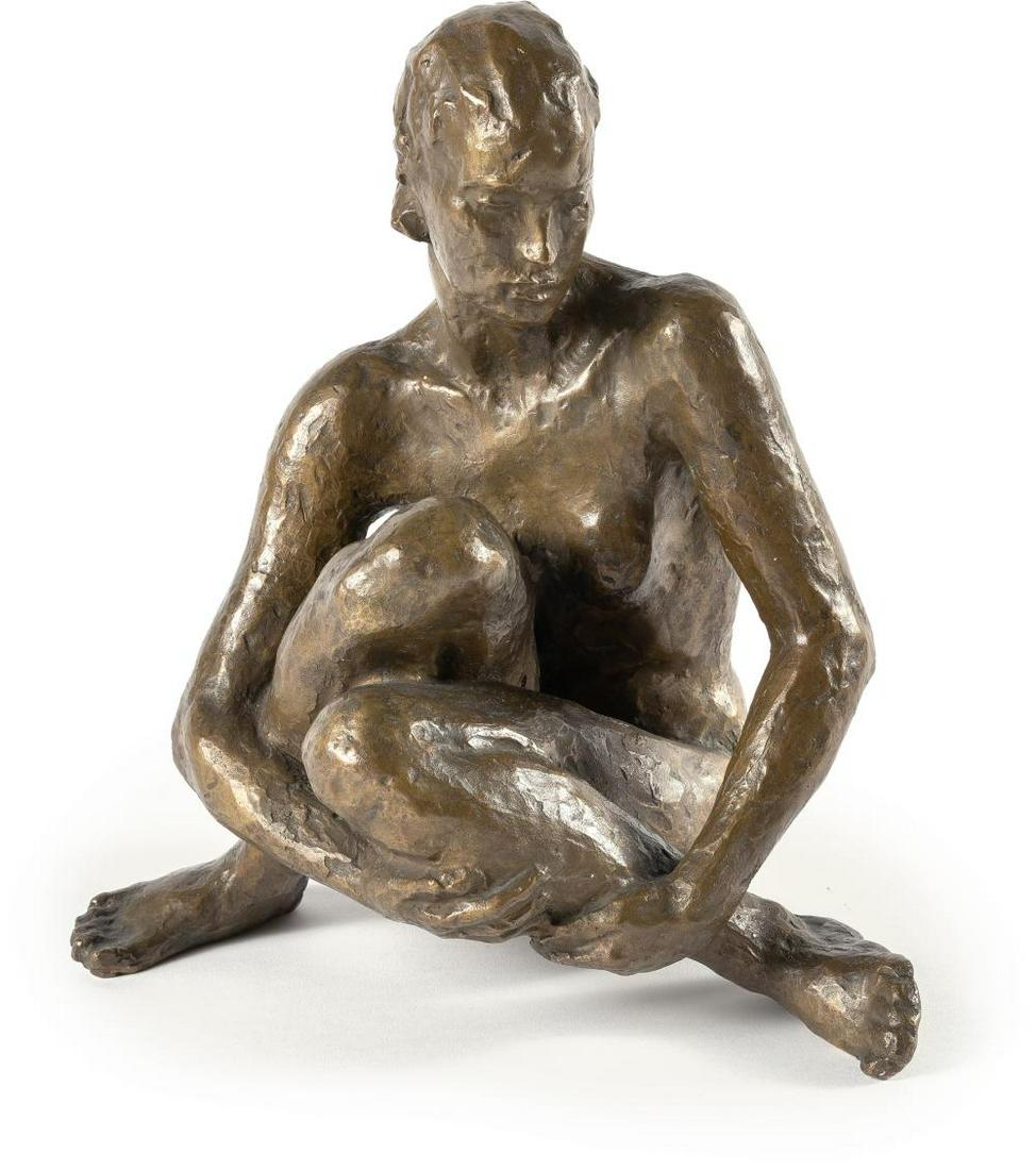 Georg Kolbe (1877 - 1947): Georg Kolbe - Sitzende (Seated figure) Bronze with golden brown patina. (1926-1940). Height c. 28.5 cm. One of 66 lifetime casts from an edition of around 80 casts. With conjoined monogram and foundry