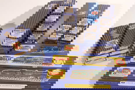 Hornby Dublo, dark blue boxed Locomotives and tenders 3235 SR Dorchester, 3221 GWR Ludlow Castle,: Hornby Dublo, dark blue boxed Locomotives and tenders 3235 SR Dorchester, 3221 GWR Ludlow Castle, EDL18 BR Standard Tank, first two with packing rings and instructions, together with a collection 23