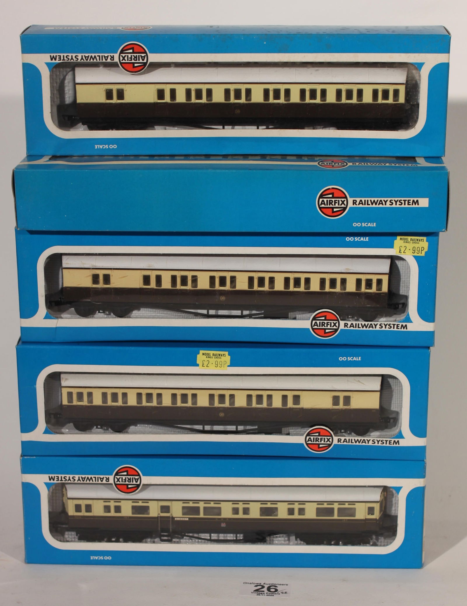 Airfix GMR OO Gauge Model Railways, GWR Castle Class Locomotive; and 15 no. Coach, Van and Wagons, (1 of 3)