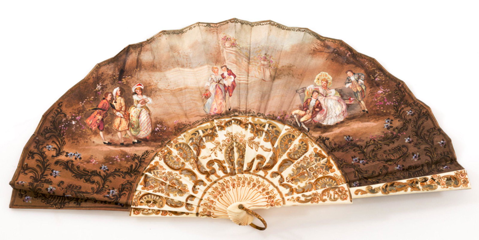 Fan S.XIX-XX Gallant ladies in garden.: 19th. and 20th. century fan with fretworked ivory similar ribs with golden touches and country in fabric with scenes painted in polychrome. Measures: 24 x 46 cm
