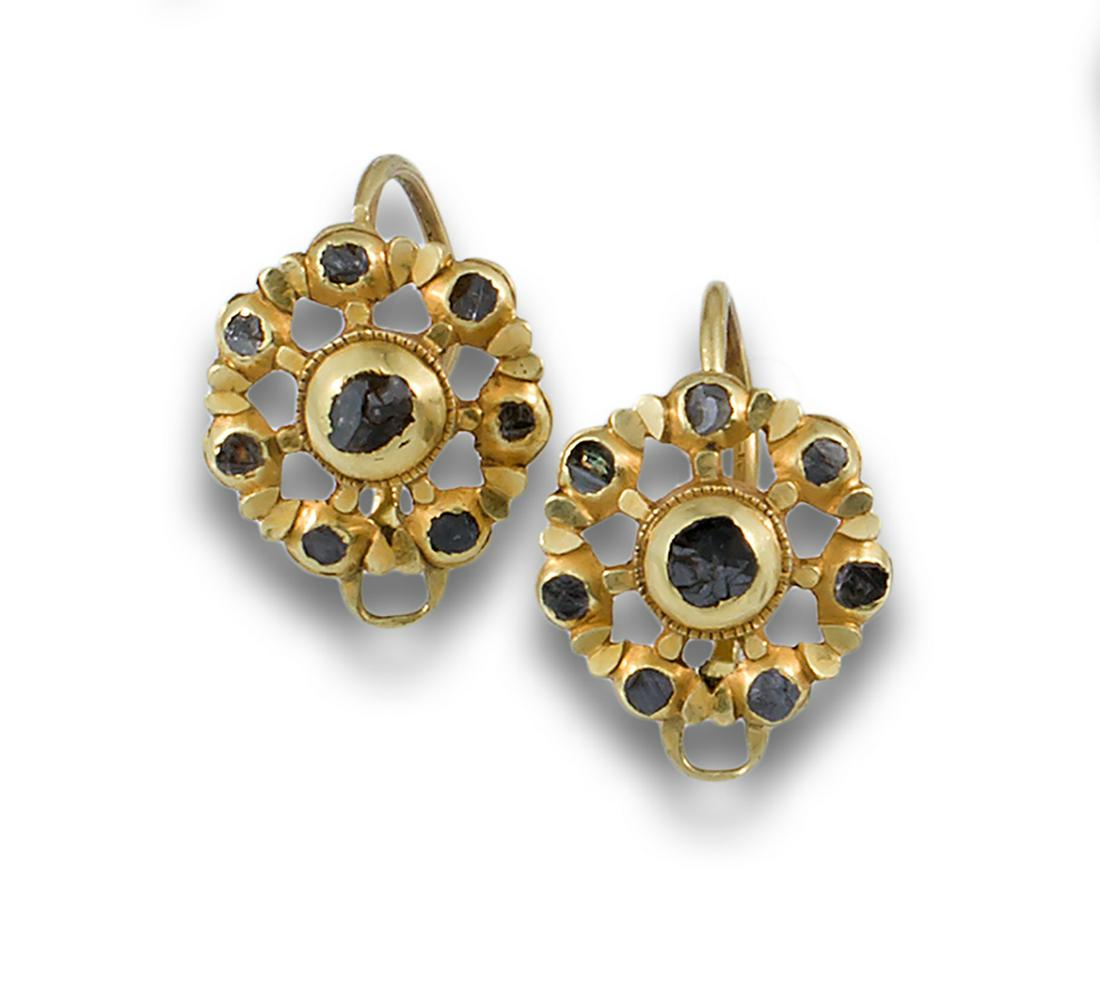 Gold earrings with diamonds (1 of 1)