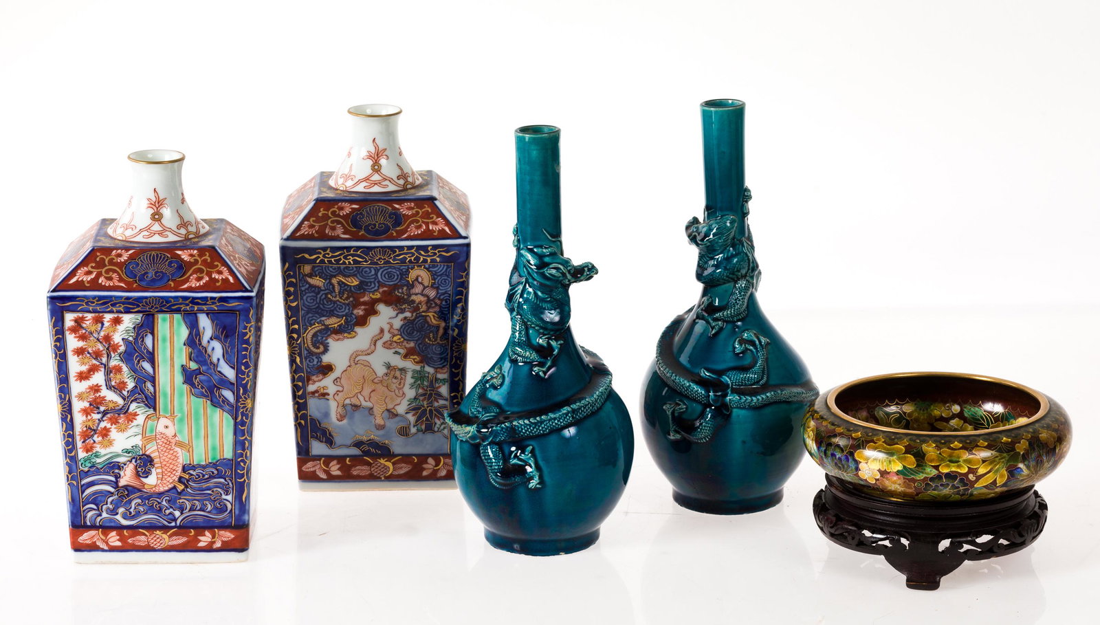 Pair of Imari porcelain sake bottles, Japan, ffs. S. XIX- pps. S. XX. (1 of 1)