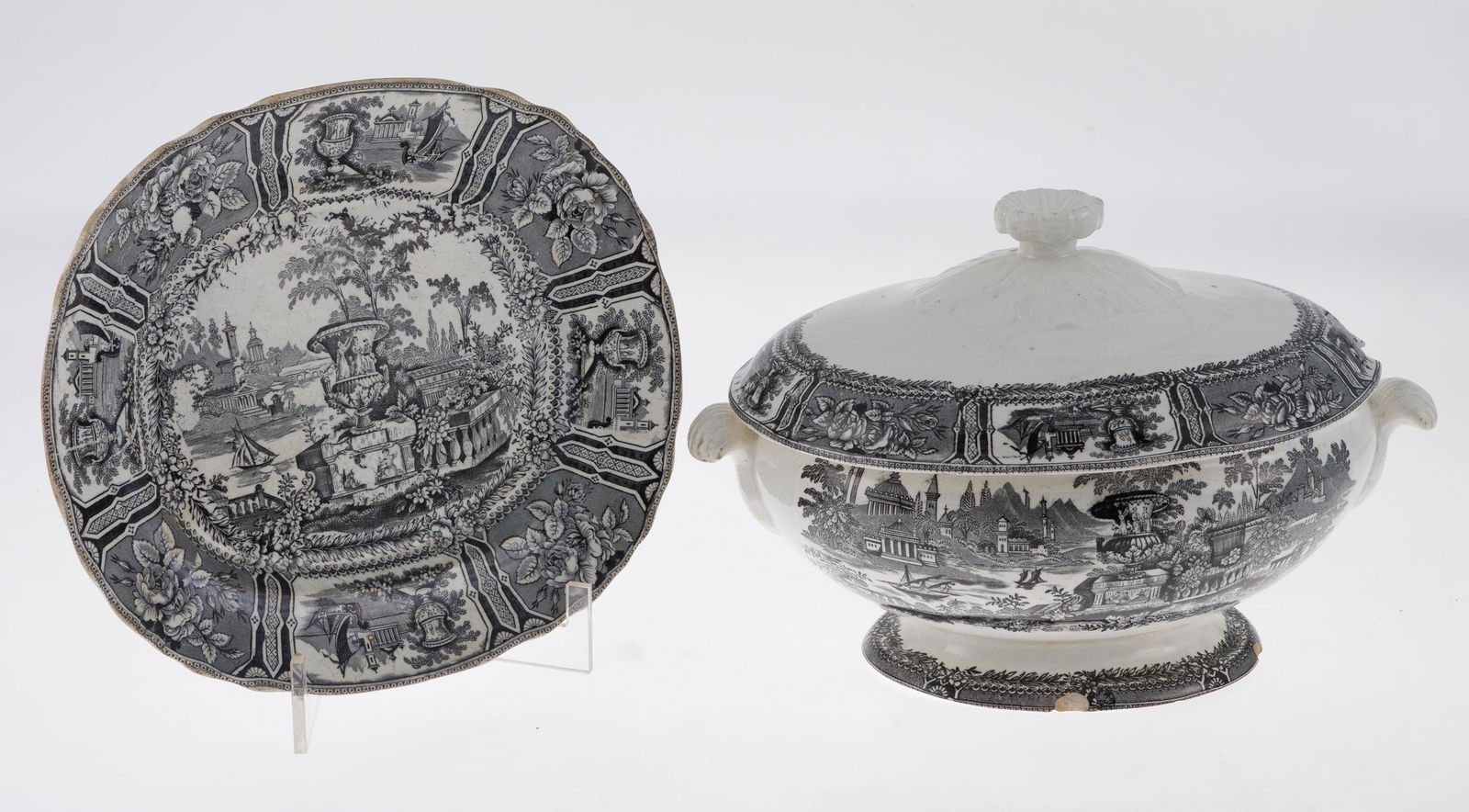 Sargadelos earthenware tureen, Third Period (1845-1862). (1 of 1)