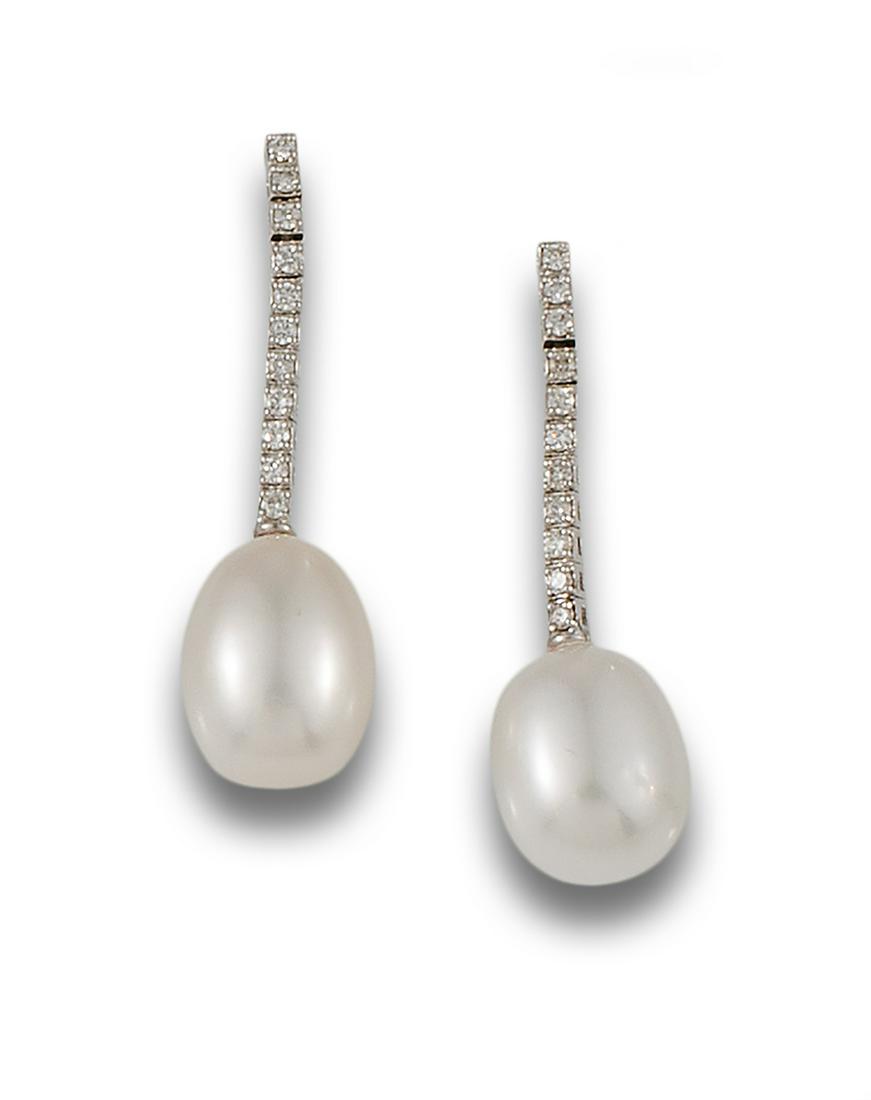 Long earrings in 18 kt. white gold composed of riviere of brilliant-cut diamonds. (1 of 1)