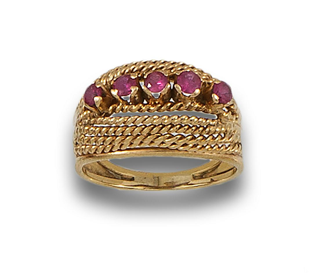 Ring, 40s, 18 kt. yellow gold, formed by sogueada mount with synthetic rubies row centre, typical of (1 of 1)