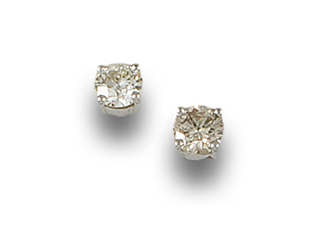 18kt white gold 18 kt. diamond stud earrings, brilliant cut, total estimated weight 0.72 ct., (1 of 1)