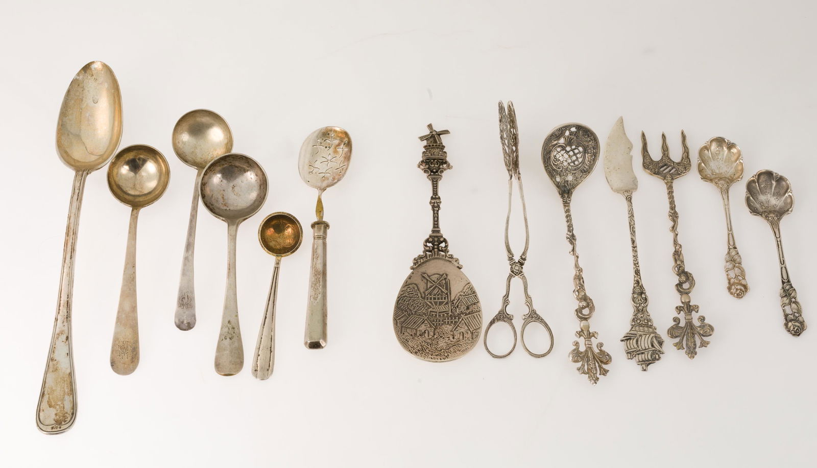 Lot of 6 silver serving spoons, with different marks. (1 of 1)