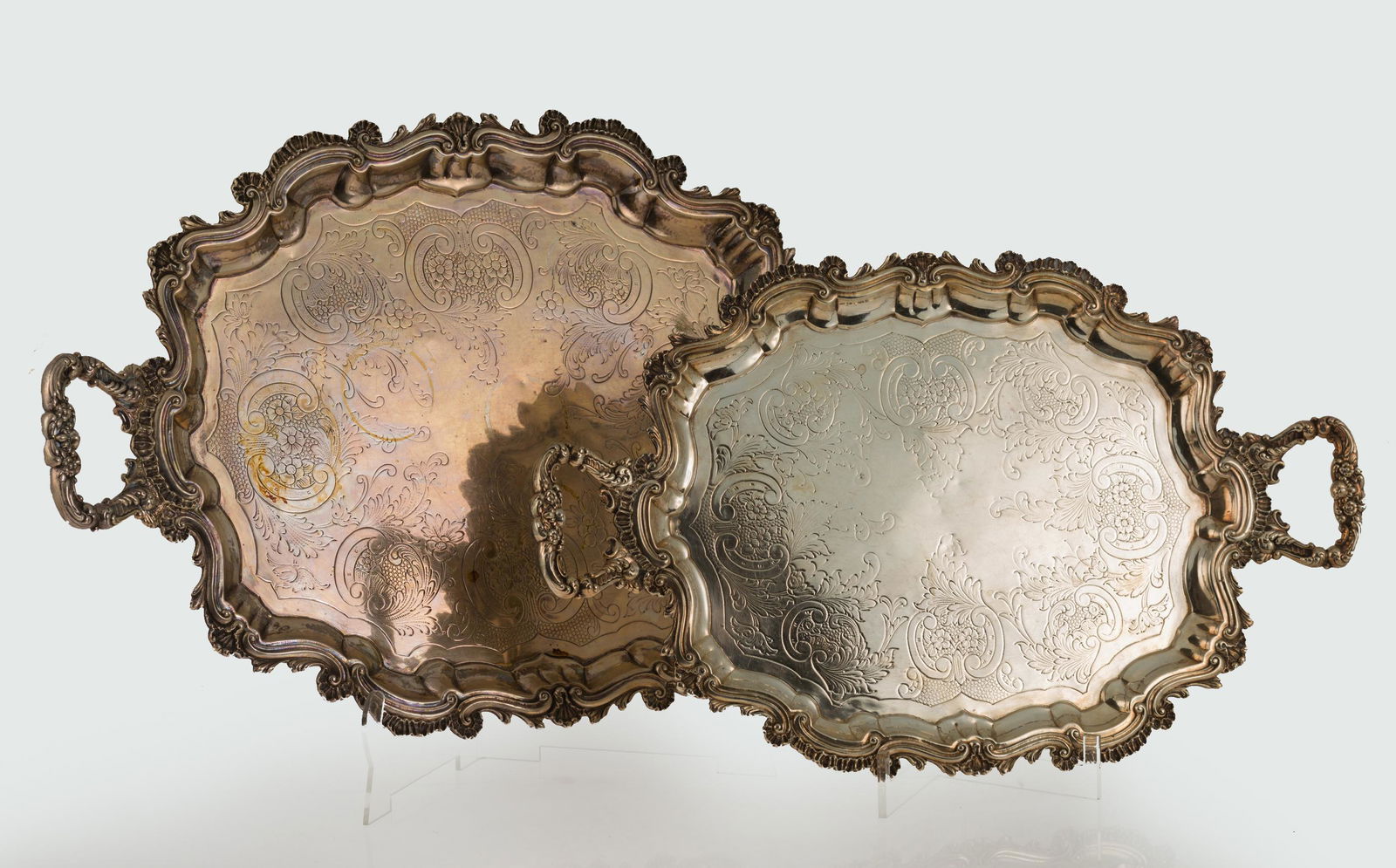 Set of two trays in Spanish sterling silver 916, with side handles. (1 of 1)