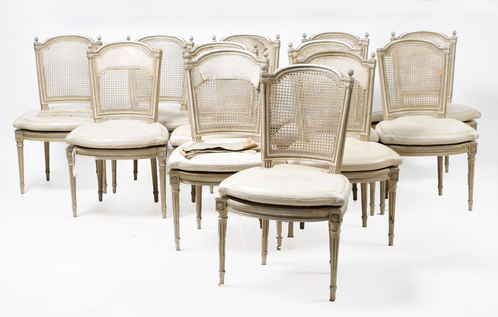 In white lacquered wood and mesh seats and backs. Biscuit and application on the embossed leather (1 of 1)