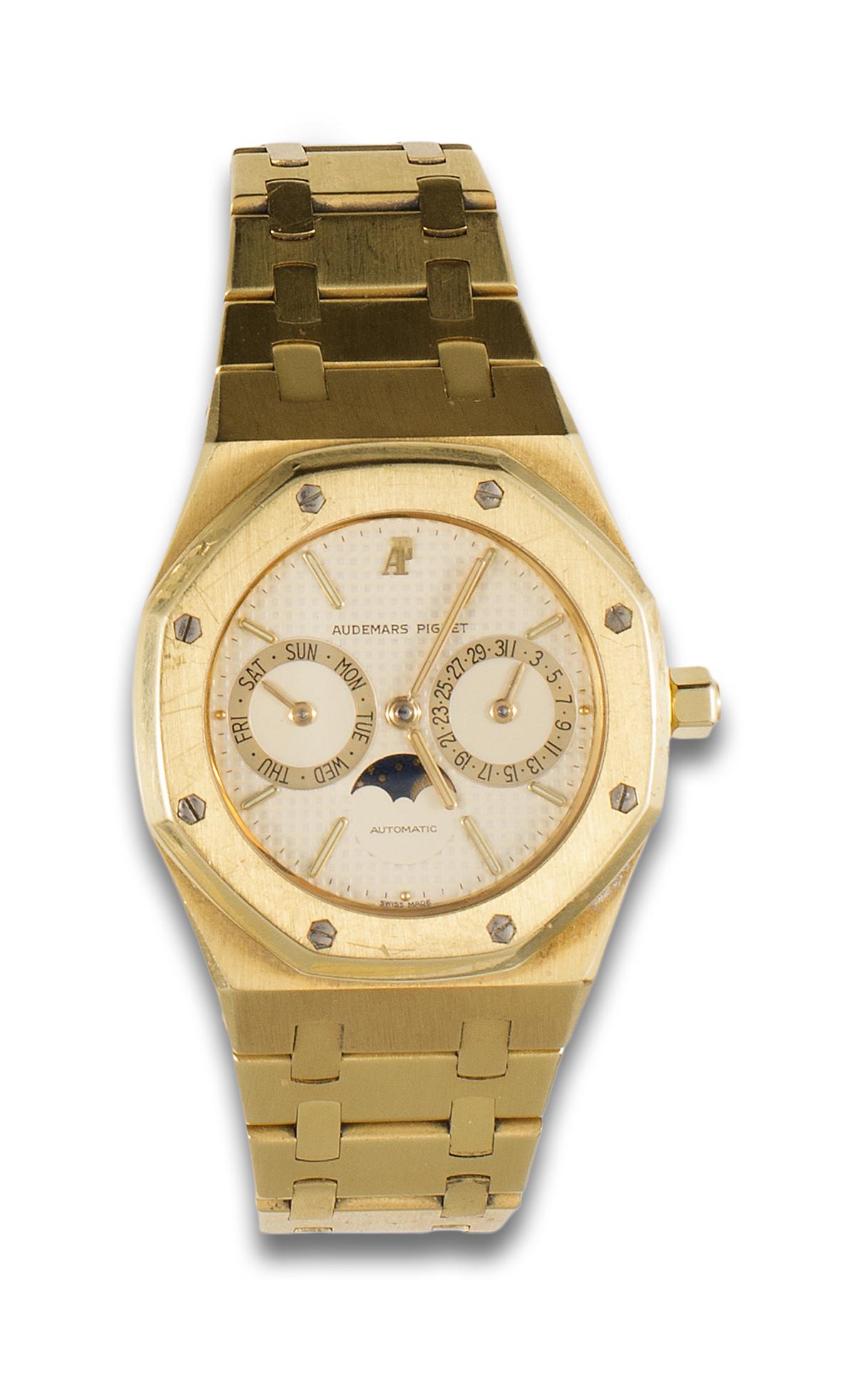 Yellow gold case and bracelet. Automatic movement. No. 728. Diameter: 41 mm. Golden dial with gold (1 of 1)