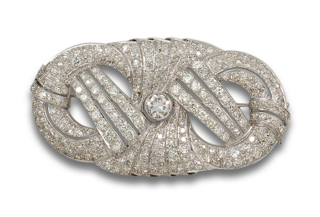 ART DECO STYLE BROOCH IN WHITE GOLD AND DIAMONDS (1 of 1)