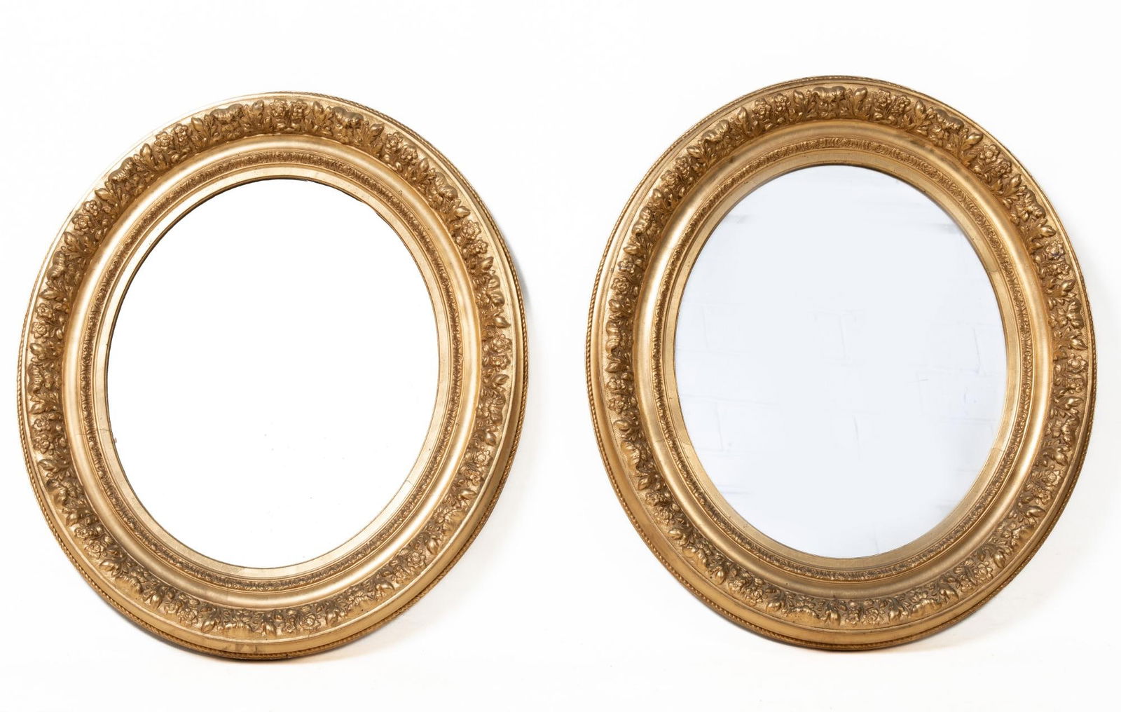 Pair of Elizabethan oval mirrors, Spain, 19th century (1 of 1)