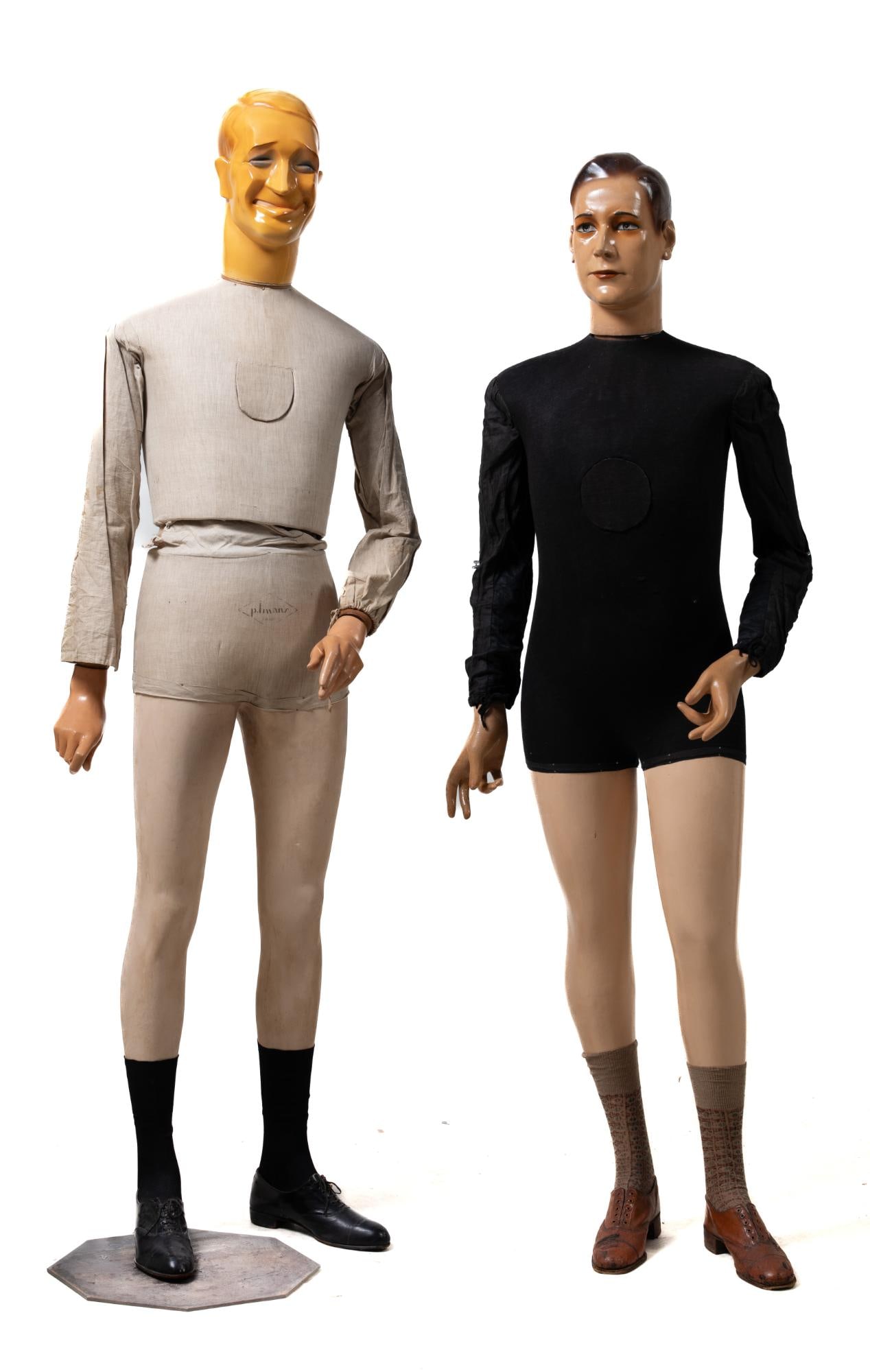 Full-length male mannequin, P. Iman, Paris, c.1930: With head of actor Maurice Chevalier. Model 6786/2. marked on the head and body. Failures and restorations. It comes from the old Casa Benitez tailor shop in Madrid. Failures and restorations. Measure
