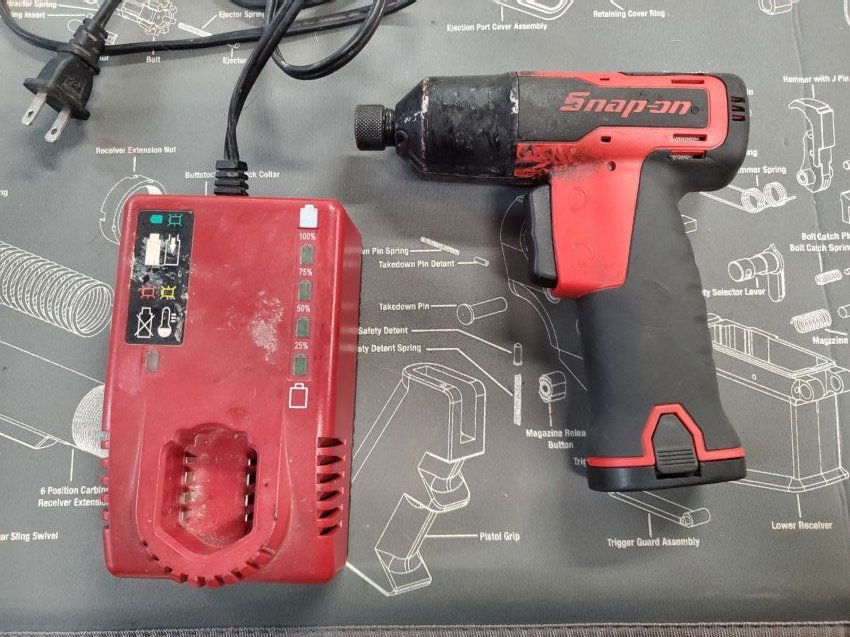 SNAP ON CT761? IMPACT DRILL WITH BATTERY AND CHARGER: SNAP ON CT IMPACT DRILL WITH BATTERY AND CHARGER. tested; works! I don't know the model number, sticker is colored over and/or removed. model on battery is ctb6172; model on charger is ctc772. when I