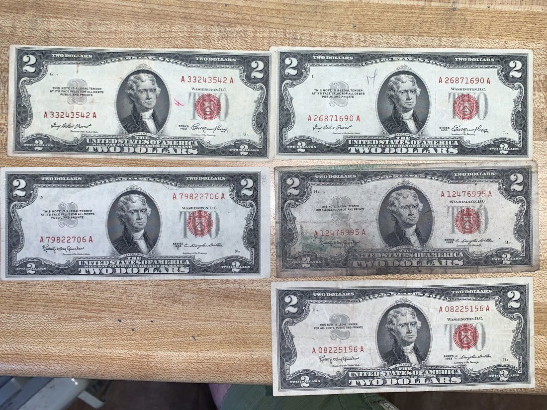 5 red seal 2 dolllar bills 1953 and 1963: 5 red seal 2 dollar bills 2 1963 and 3 1953 This was a previous lot that went unpaid so if you win pleasePay! If an item is graded or priced those are the opinions of the past owner and we make no cla
