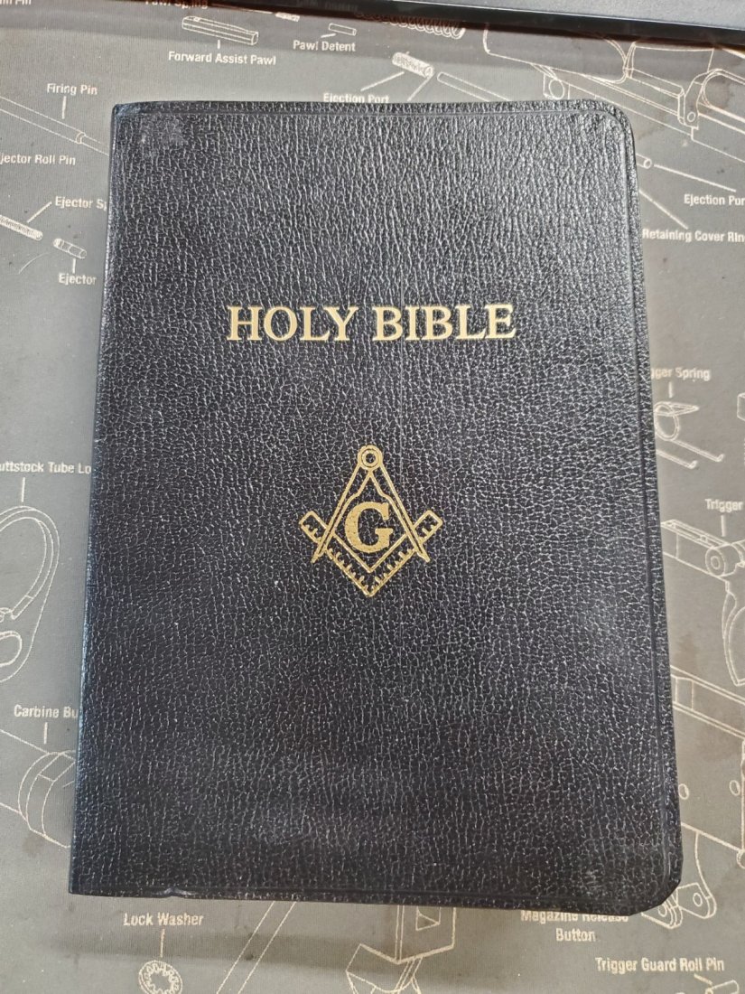 MASONIC BIBLE (NOTHING FILLED IN, EXCELLENT GIFT!): COVER HAS A FEW SCRATCHES, IS BARELY BENDING A LITTLE. EXCELLENT SHAPE FOR BEING 29 YEARS OLD OR SO LOL. I THINK I SAW A COPYRIGHT DATE OF 1991. NO NAMES, DATES, LOCATIONS, VISITING BRETHREN, ETC. FIL