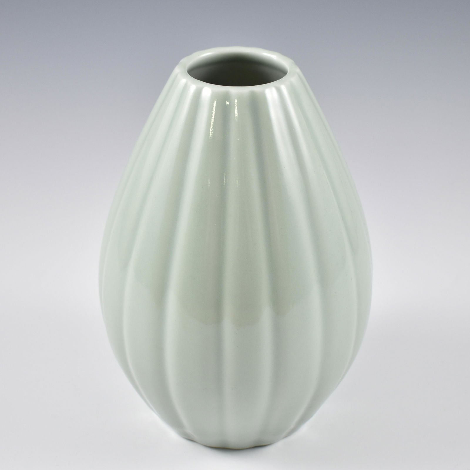 QIANLONG DOUQING GOURD SHAPED VASE (1 of 5)