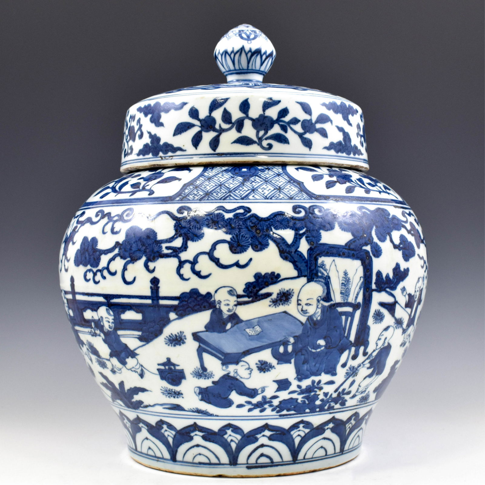 JIAJING BLUE AND WHITE FIGURIAL LANDSCAPE LIDDED JAR (1 of 7)