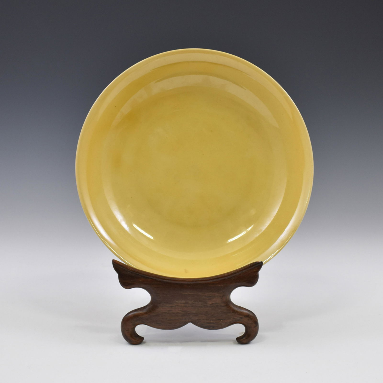 QIANLONG YELLOW MONOCHROME PLATE (1 of 5)