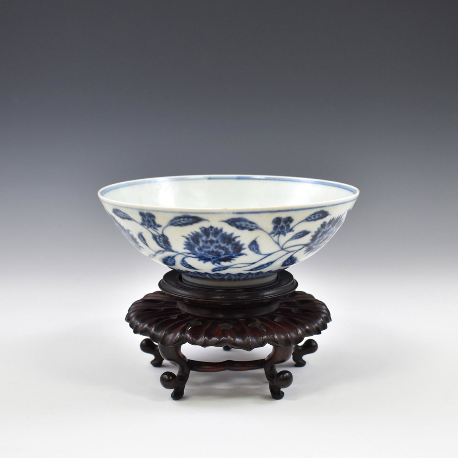 XUANDE BLUE & WHITE FLORAL BOWL ON STAND (1 of 9)