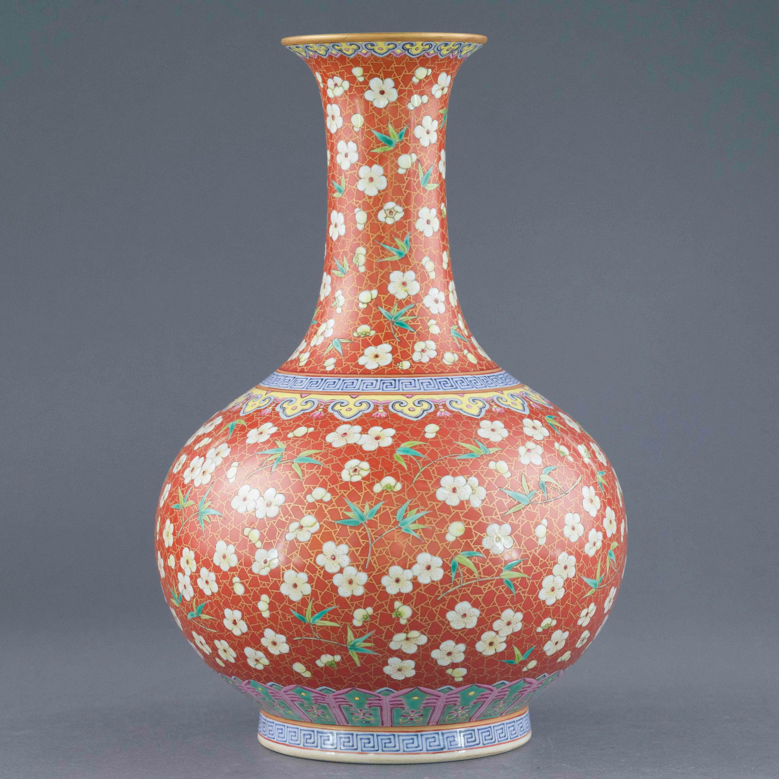 SHENDETANG MARK RUBY RED FLORAL REWARD VASE (1 of 6)