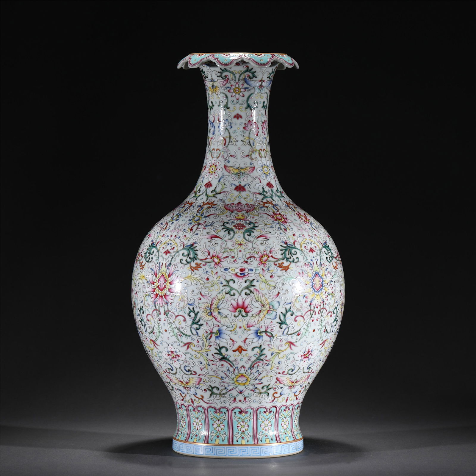 A FAMILLE ROSE PORCELAIN VASE,QIANLONG (1 of 10)