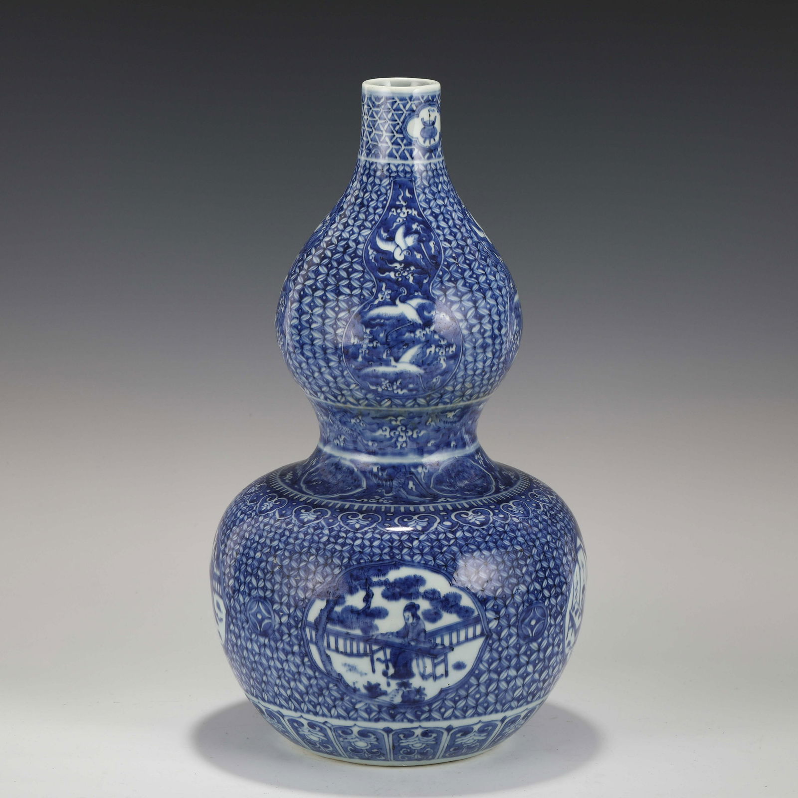 MING BLUE & WHITE GOURD BOTTLE (1 of 10)
