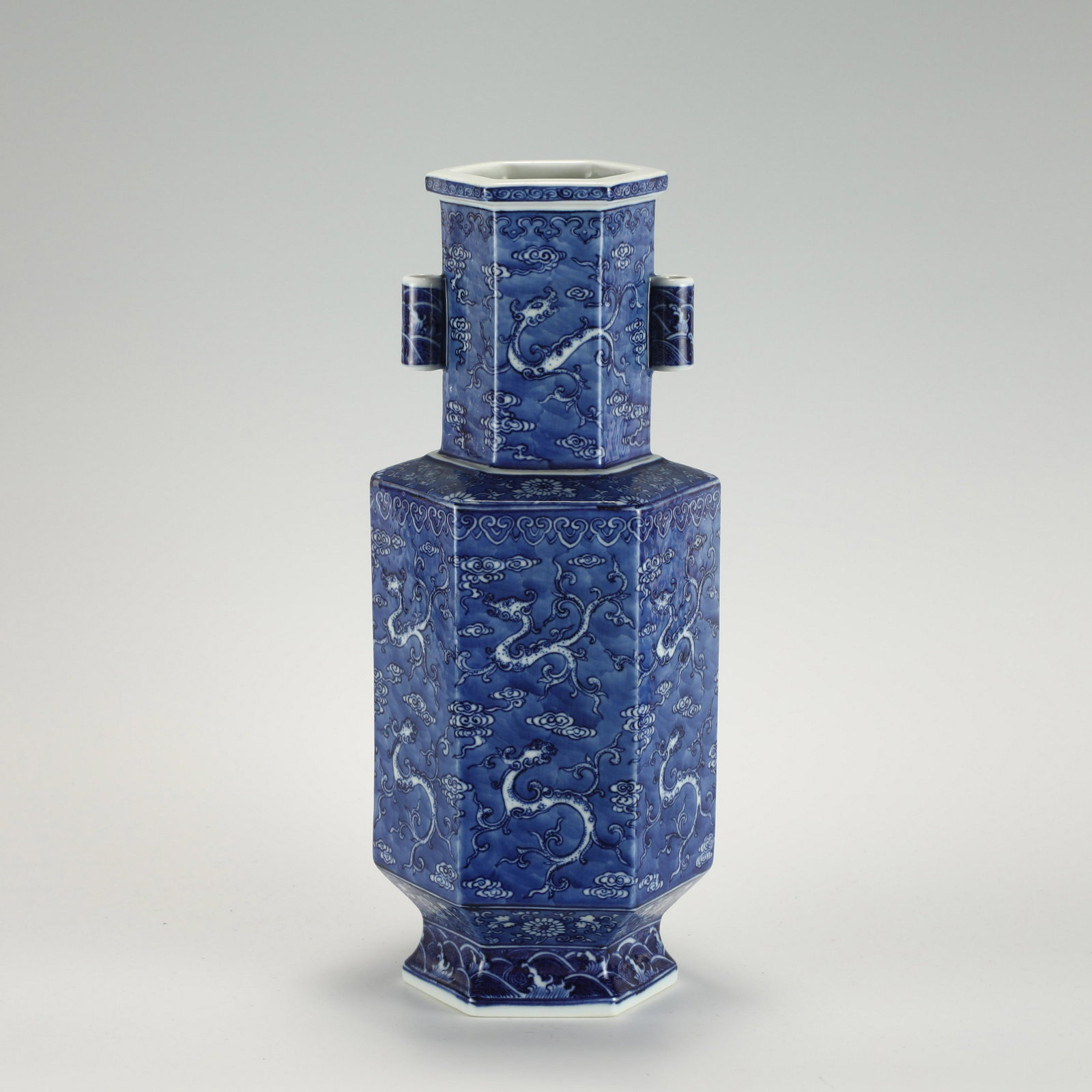 QING QIANLONG BLUE AND WHITE SIX SQUARE VASE (1 of 10)