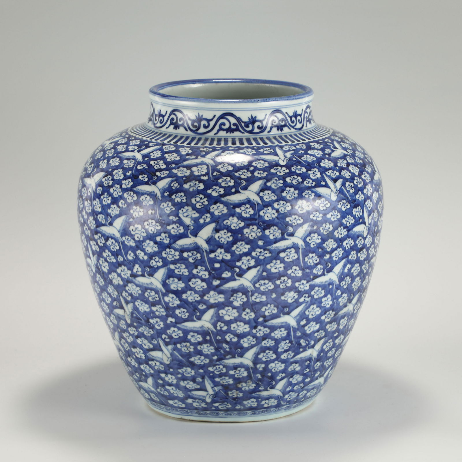 MING JIAJING BLUE AND WHITE BIG JAR (1 of 10)