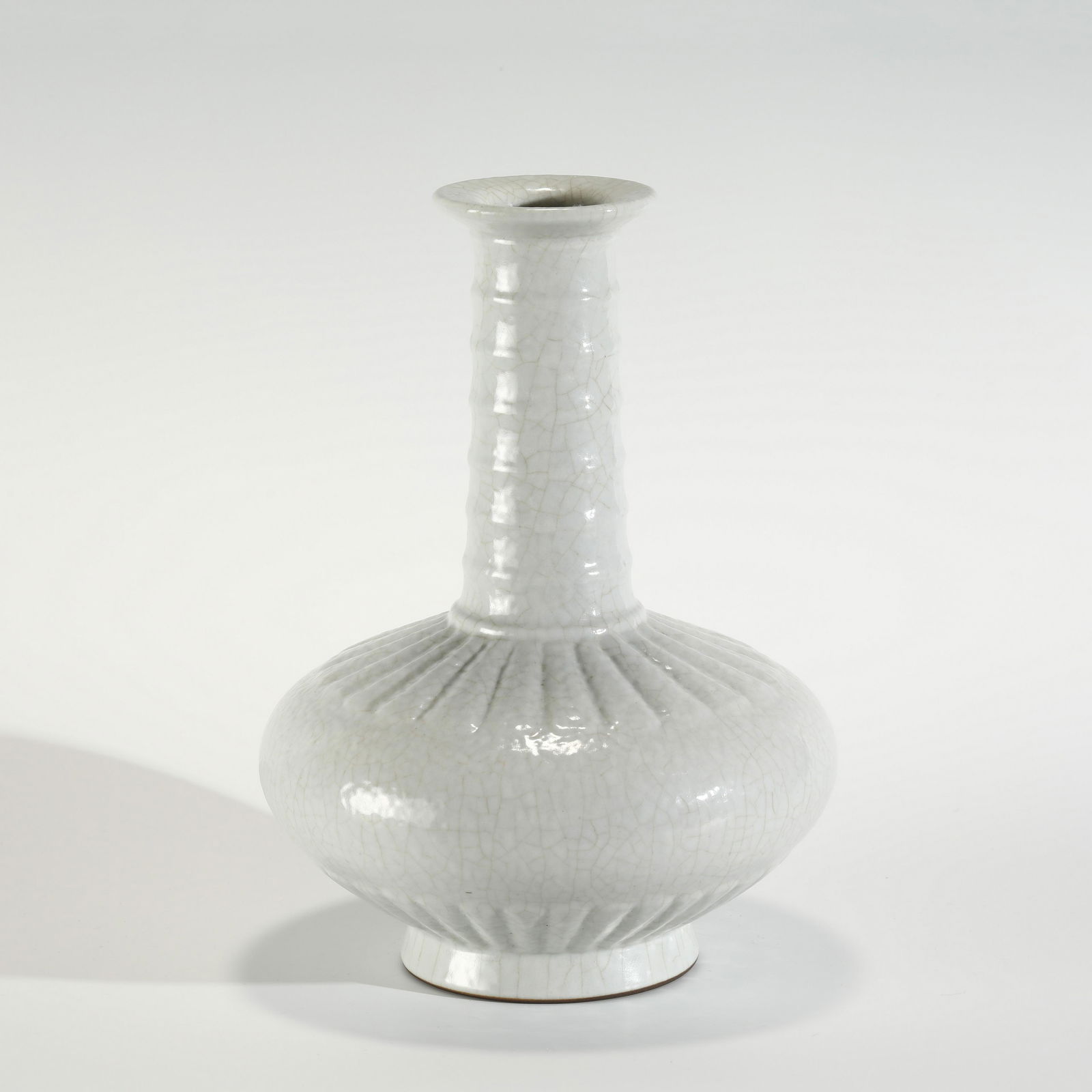 QING YONGZHENG GE KILN BOTTLE VASE (1 of 10)