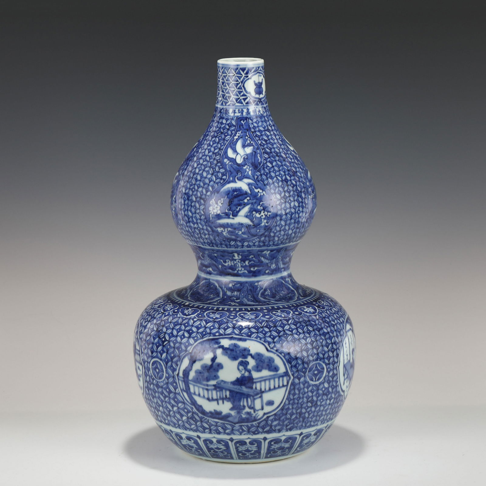 MING BLUE & WHITE DOUBLE GOURD BOTTLE (1 of 9)
