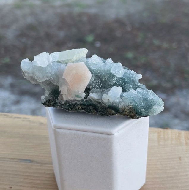 Stilbite On Chalcedony (1 of 1)