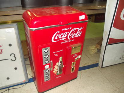 Cooler: Coca Cola point of sale Cooler