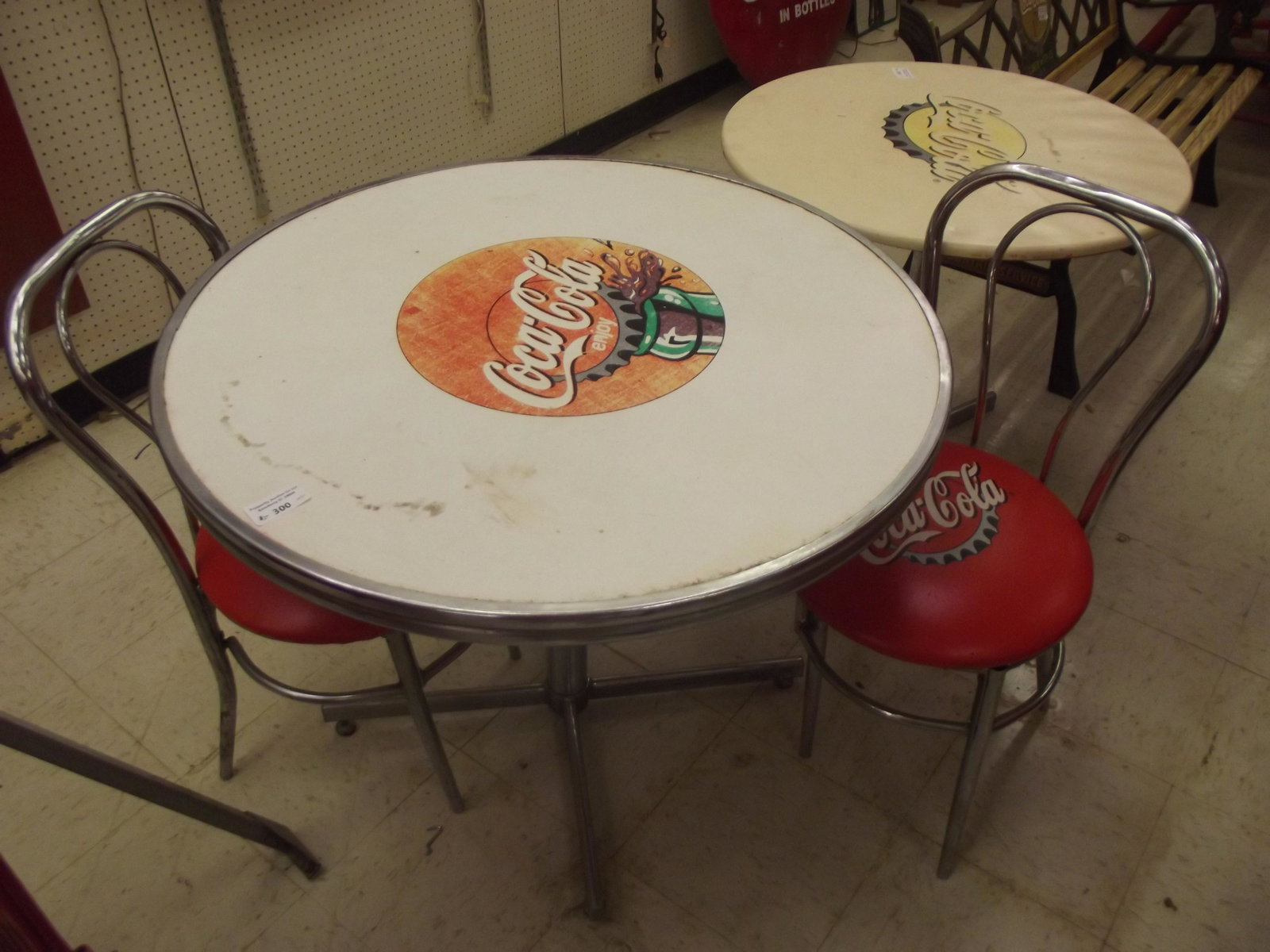 Table and 2 chairs (1 of 1)