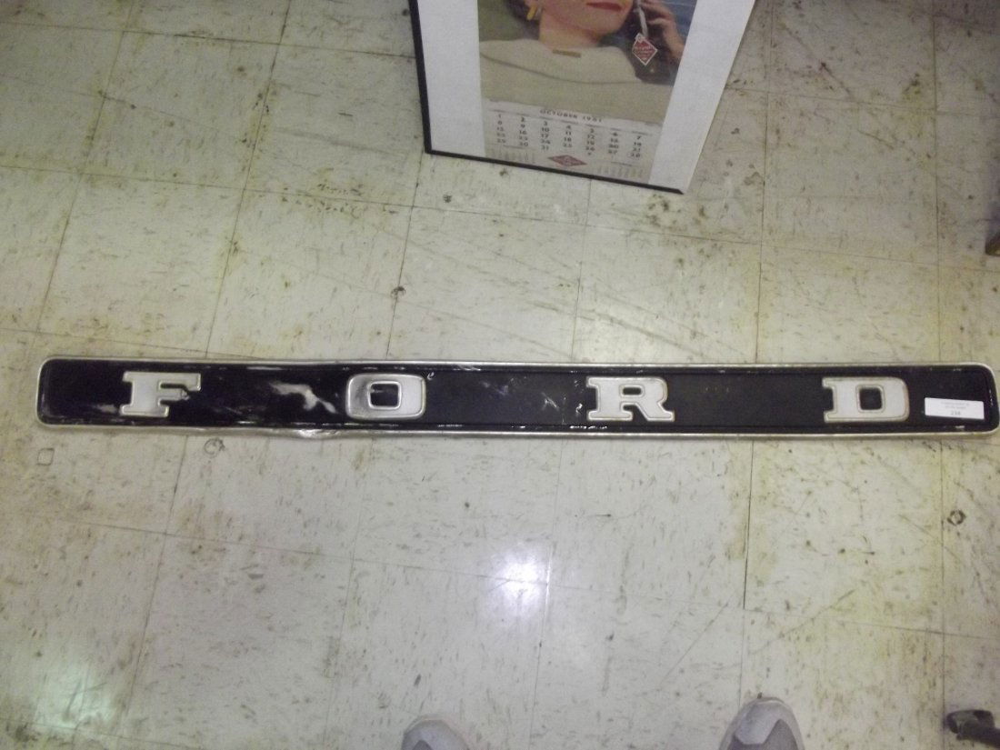 Ford Tailgate Sign: Sign