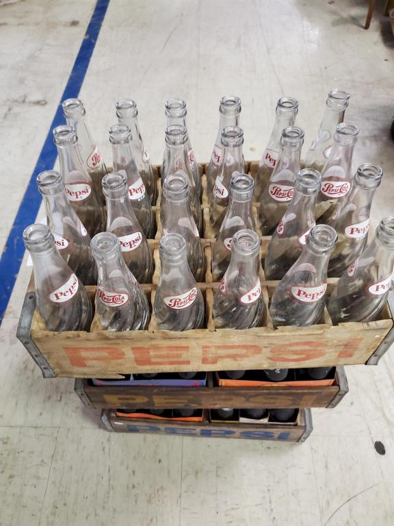 Pepsi Crate w/bottles (1 of 1)