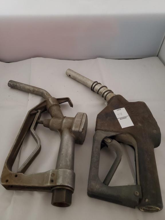 2 GAS NOZZLES (1 of 1)