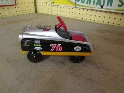 Hallmark Kiddie Car "NASCAR 50th Anniversary Custom Champion": Hallmark Kiddie Car "NASCAR 50th Anniversary Custom Champion"