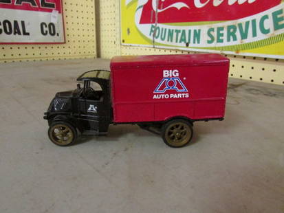 ERTL Replica Mack 1929 Bull Dog Diecast: ERTL Replica Mack 1929 Bull Dog Diecast