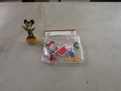 Walt Disney Santa's World Decoration Walt Disney Mickey Mouse Push-Up Puppet Lot of 2: Walt Disney Santa's World Decoration Walt Disney Mickey Mouse Push-Up PuppetLot of 2