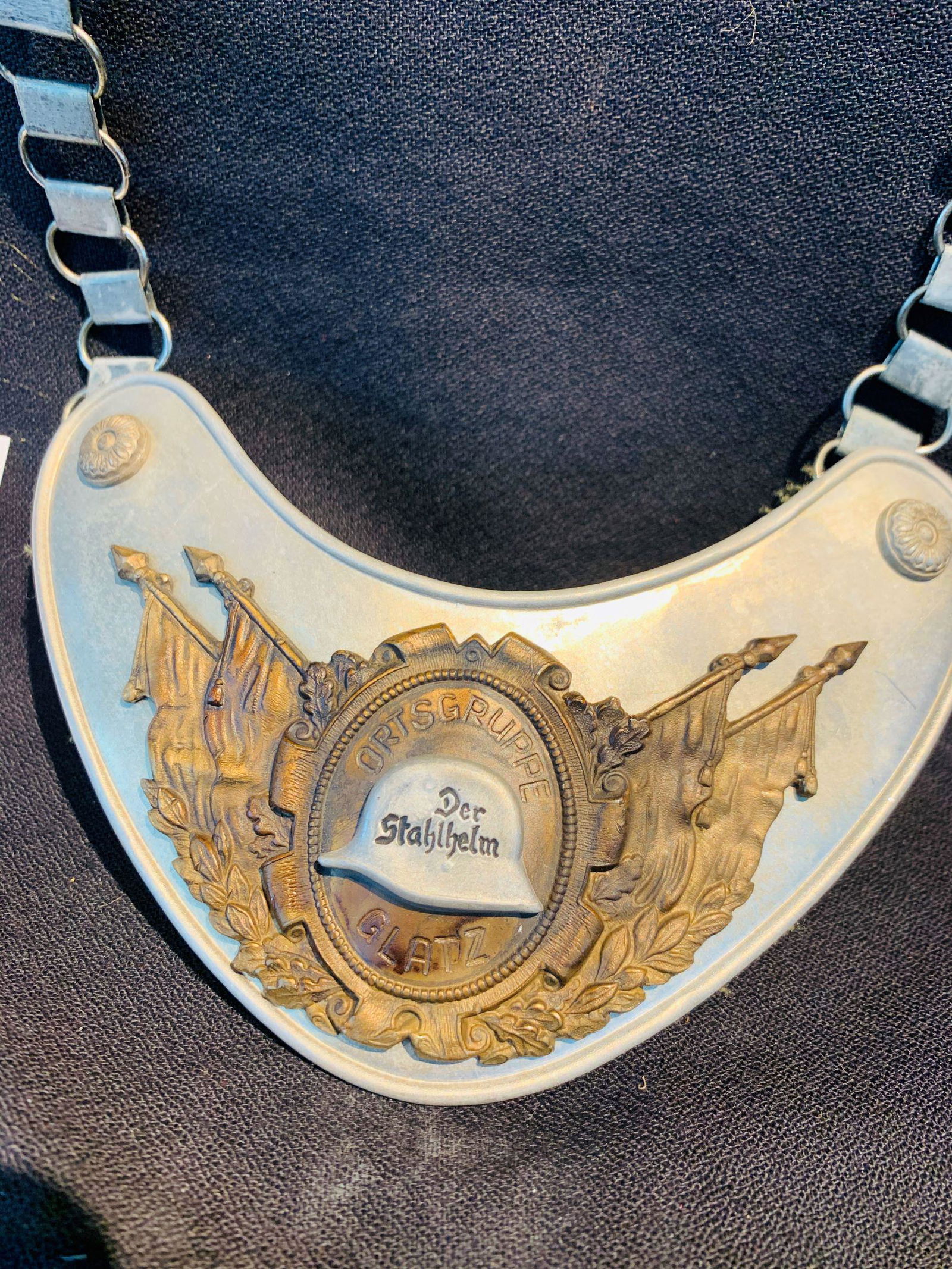 DER STAHLHELM Glatz Gorget Nazi neck wear WWII: DER STAHLHELM Glatz Gorget Nazi neck wear WWII