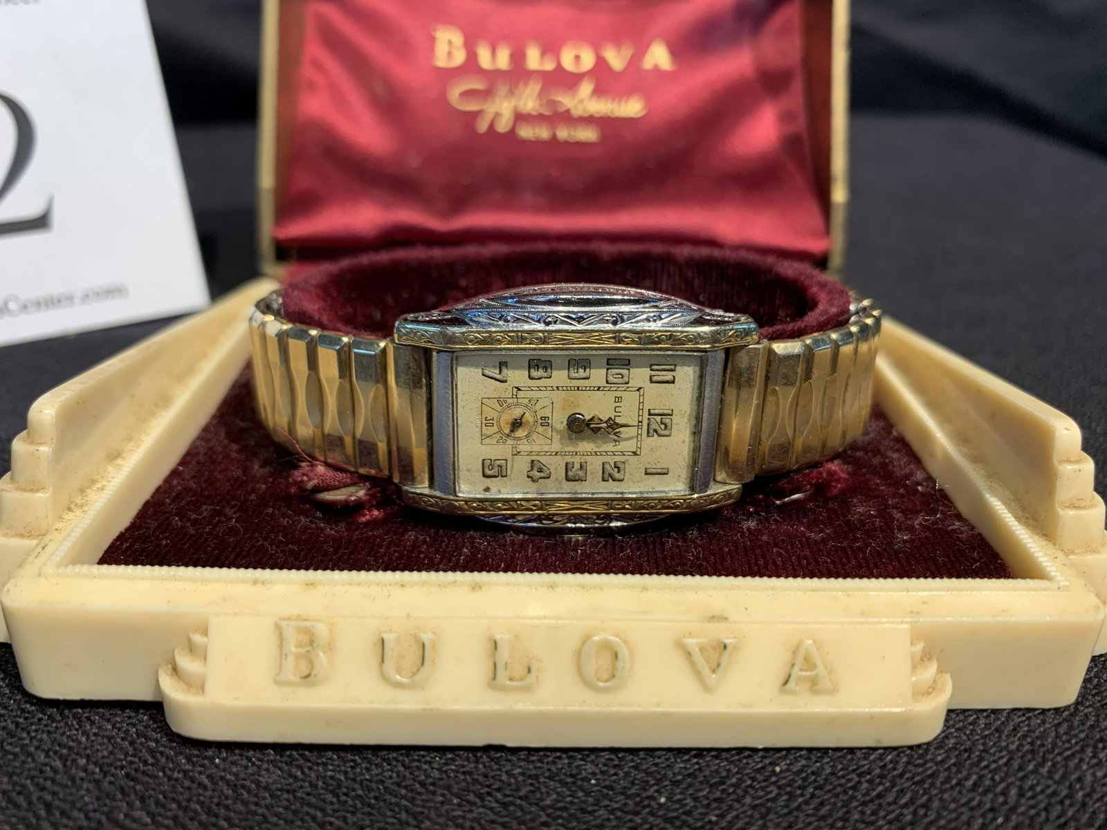 antique BULOVA Fifth Avenue NEW YORK 1930s art deco: antique BULOVA Fifth Avenue NEW YORK 1930s art deco MENS Watch in original art deco fancy watch case