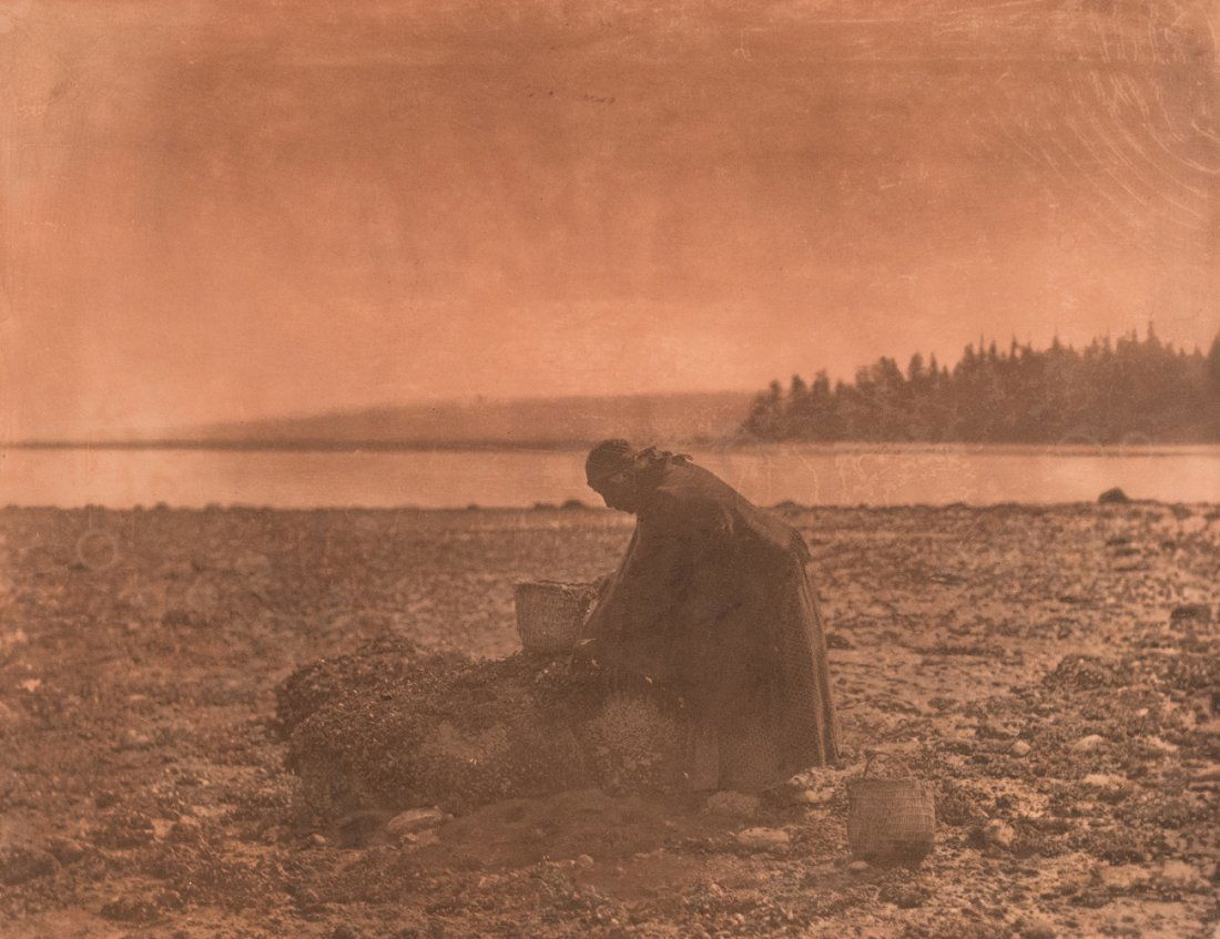 Plate 313 THE MUSSEL GATHERER 1900 Prize Winner (1 of 2)