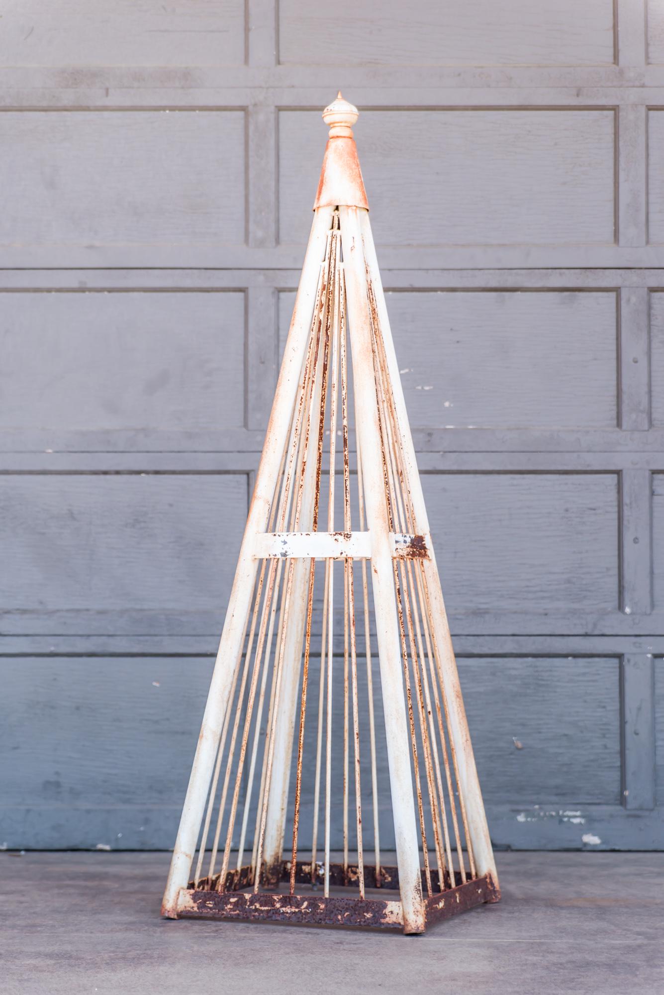 White Metal Topiary (1 of 2)