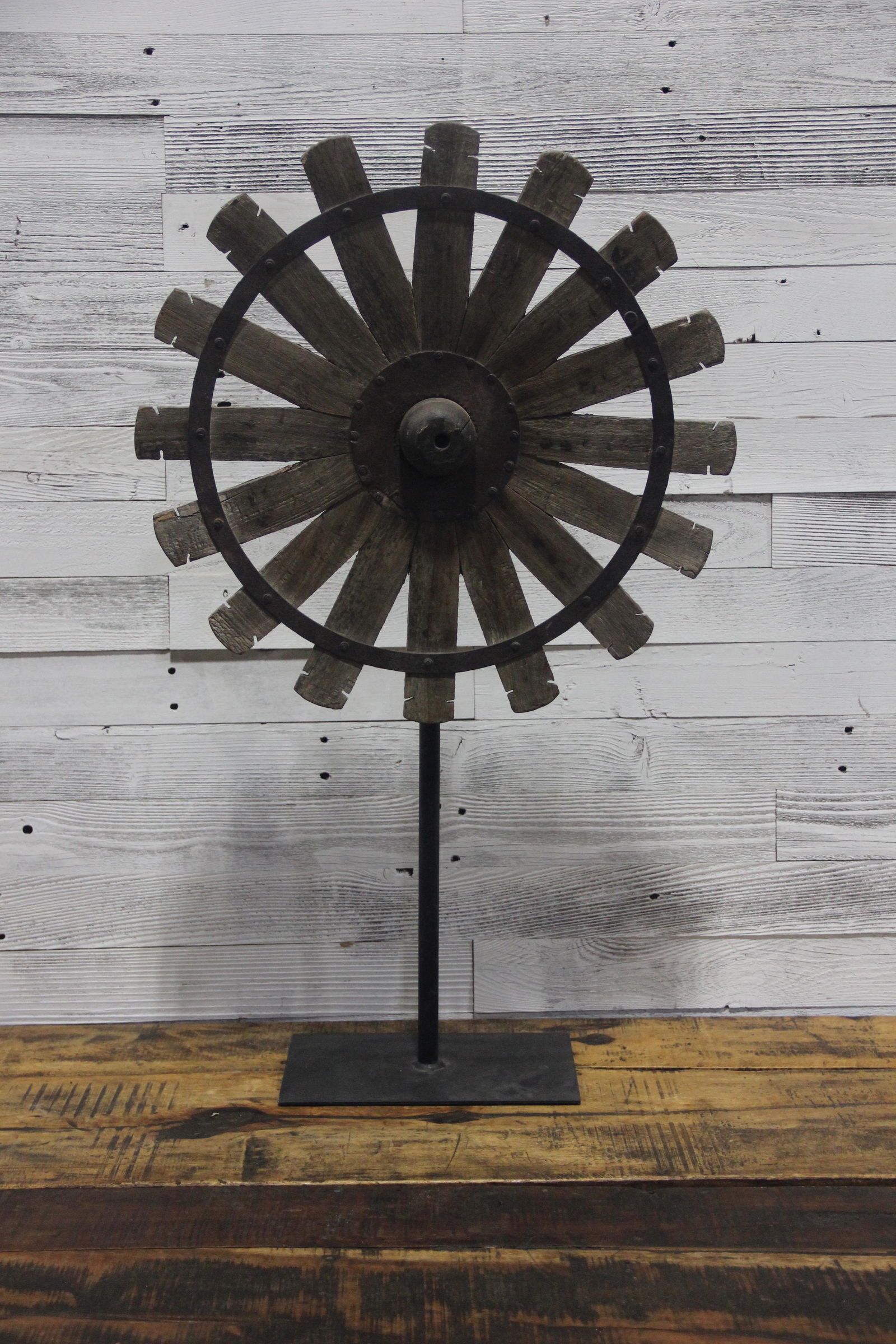 Vintage Silk Spinning wheel (1 of 3)